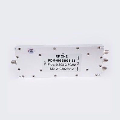 3 Way SMA Power Divider 0.698-3.8 GHz