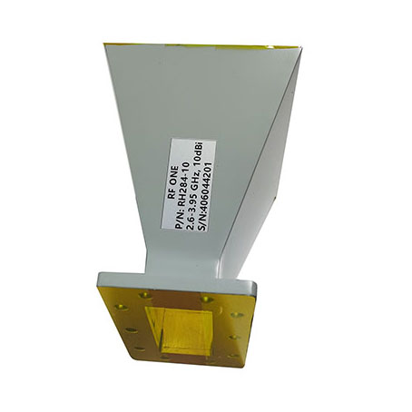 10 dBi Gain, 2.6-3.95 GHz, WR284 Standard Gain Horn with UDR32 Flange