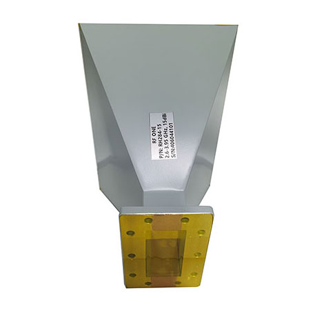 15 dBi Gain, 2.6-3.95 GHz, WR284 Standard Gain Horn with UDR32 Flange
